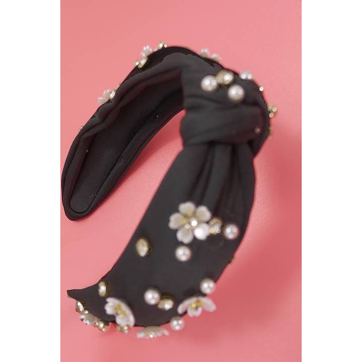 JOSSLYN by wall to wall - Wholesale Fashion Headband - Women's - KNOTTED DAISY FLOWER PEARL HEADBAND HAIR BAND | 40HB157