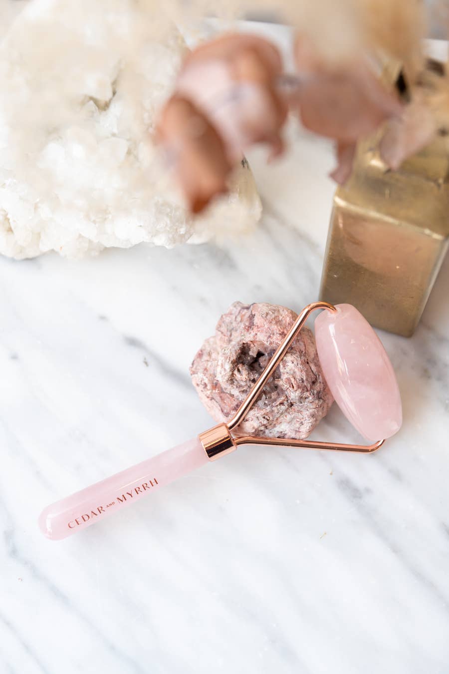 Cedar and Myrrh - Vente Rouleau beauté/visage - Rouleau Visage Quartz Rose1