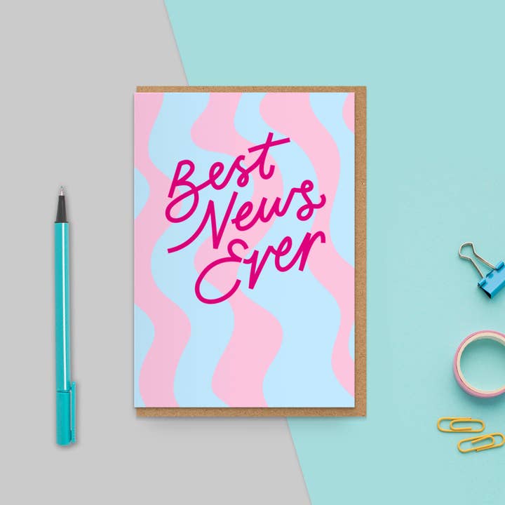 Beste nieuwskaart ooit | Roze en babyblauw golvend ontwerp voor wholesale door Jane Katherine Houghton Designs