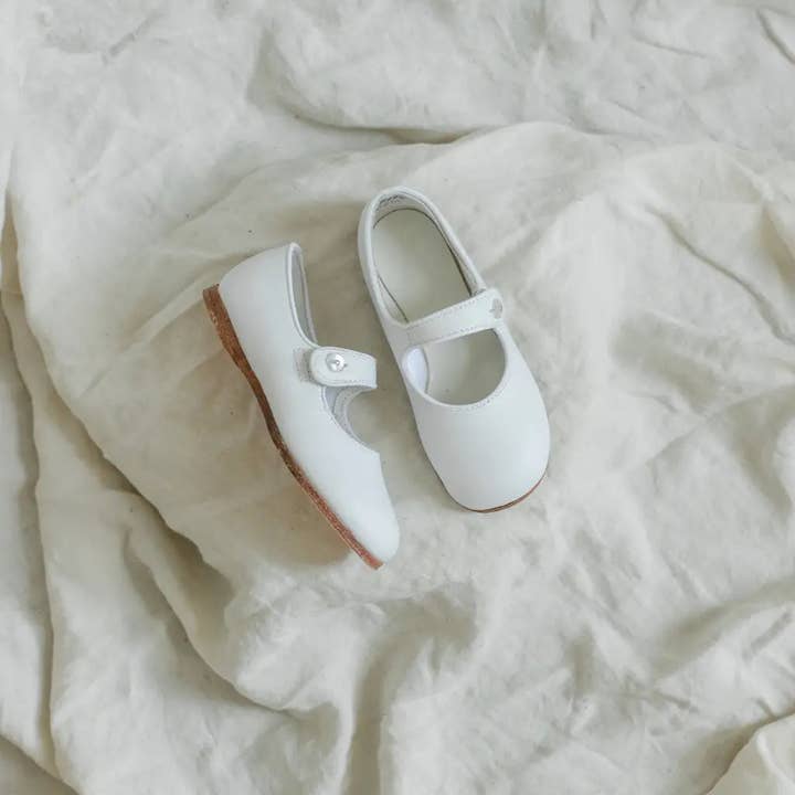 Charlotte Mary Jane - Hvid for engroshandel hos Zimmerman Shoes