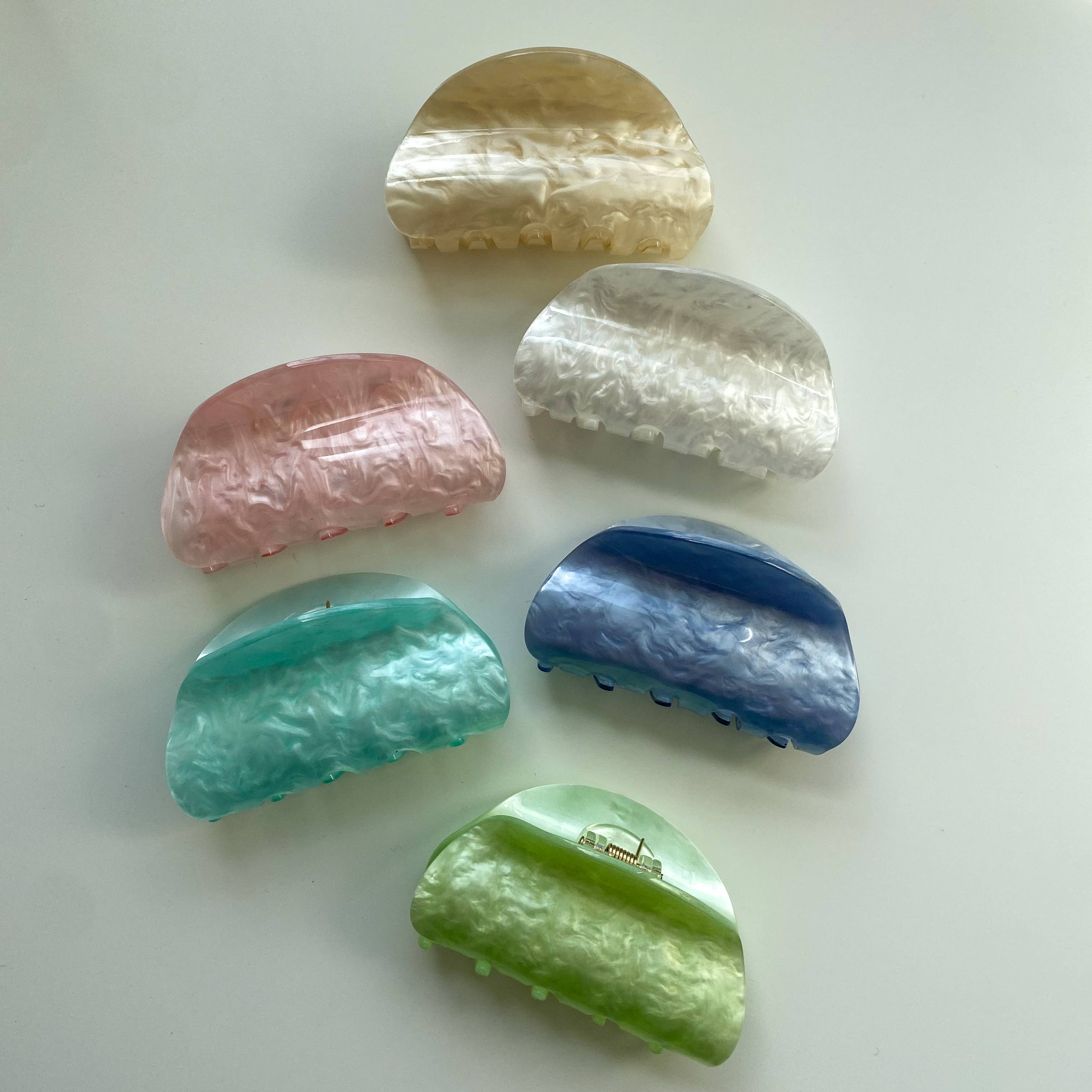 blush & bubbly - Wholesale Hair Clip - Women's - Half Moon Acetate Claw Clip, Environmentally Friendly Clip1