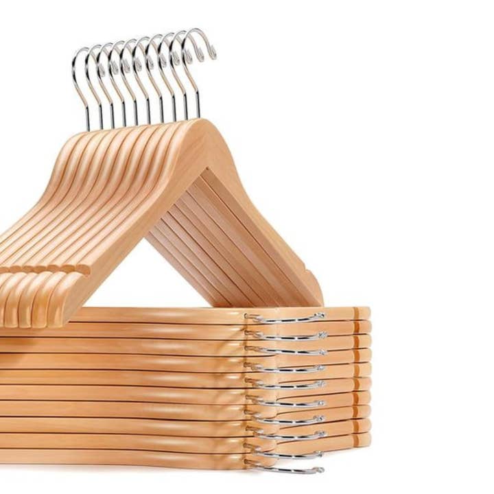 Jodaro - Wholesale Clothes hangers - Wooden Hanger Set with 360° Swivel Hook | Clothing Hangers with Non-Slip Bar1