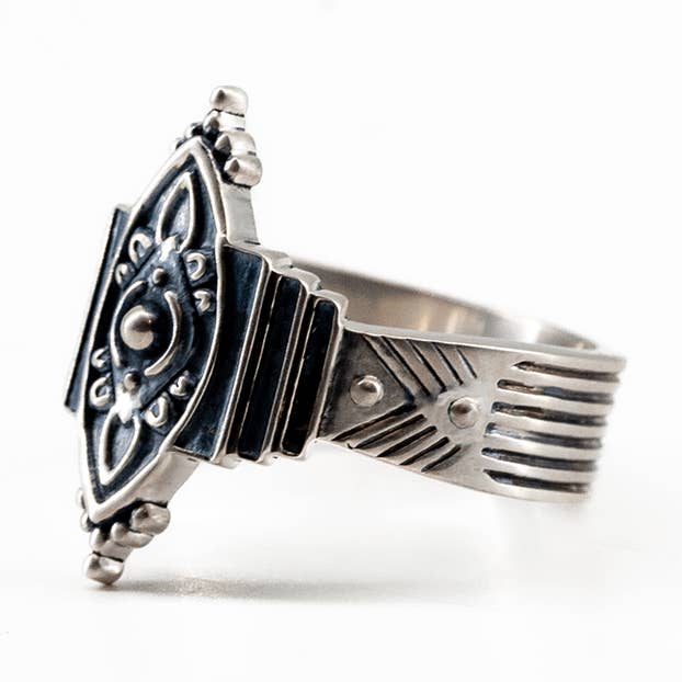 Peak Ring for wholesale by MAIDEN / METAL