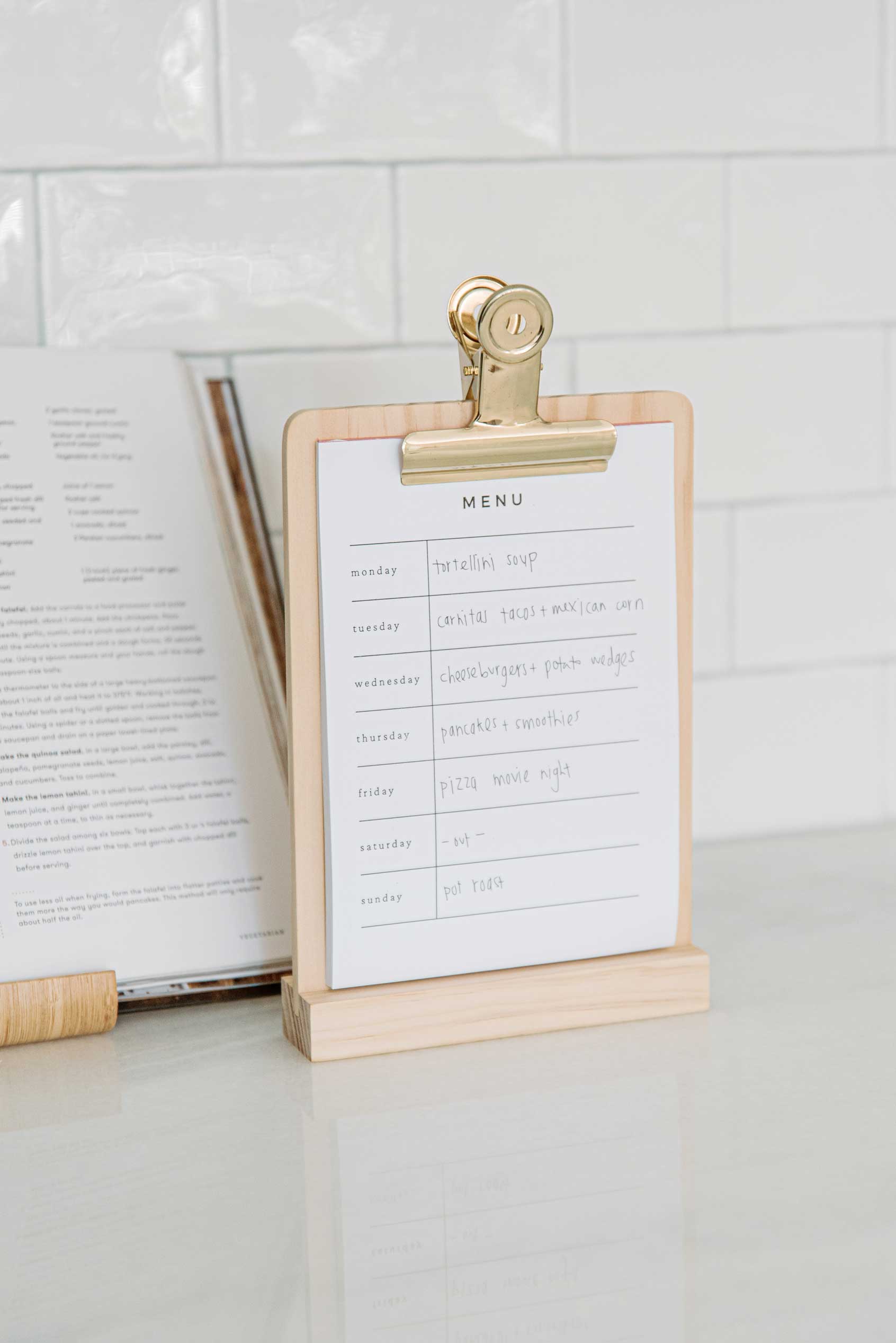 Home & Kind – wholesale Planner – Weekly Menu Stand – Wooden Base with Refillable Meal Planner5