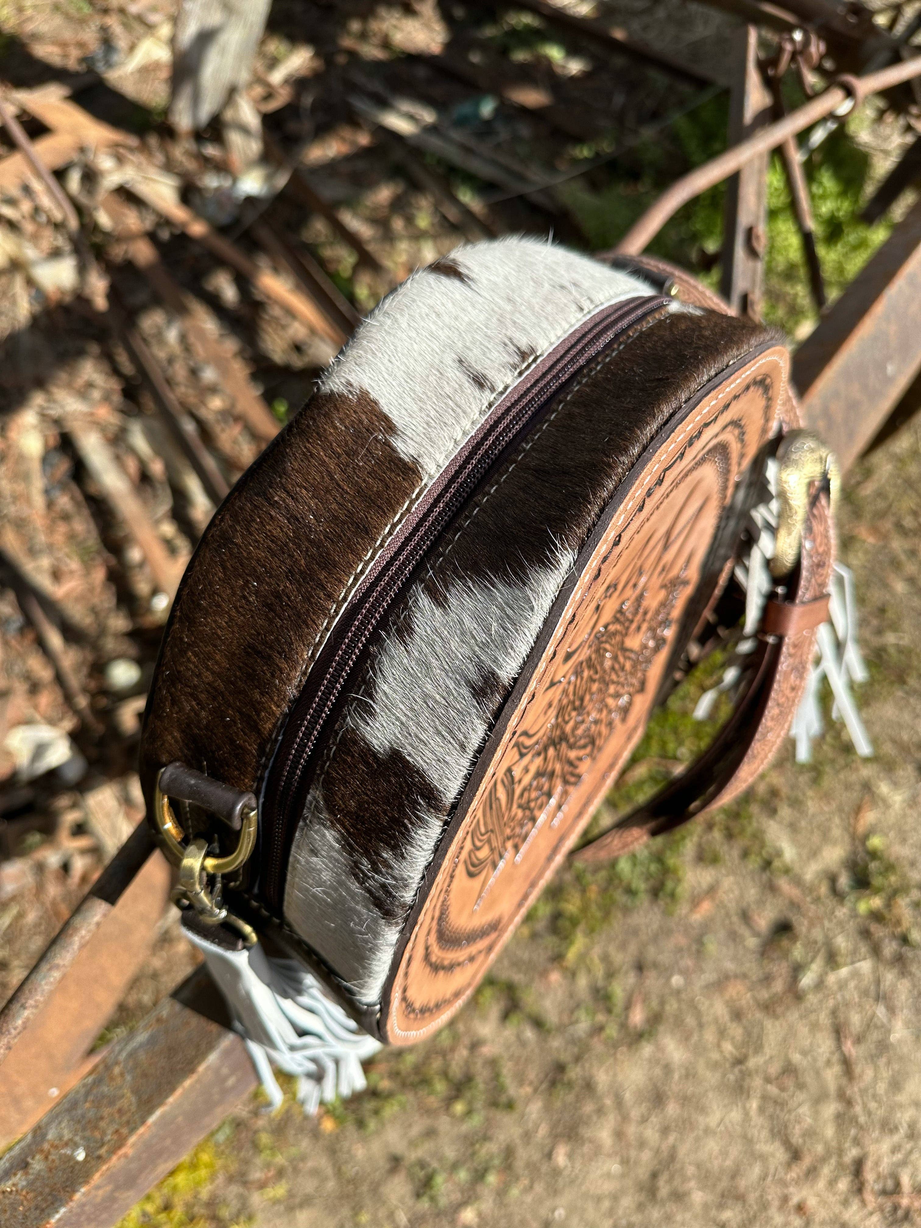 Haute Southern Hyde - Vente Sac à bandoulière – femme - La cantine usinée en cuir Bucking, une ville de la Haute Southern Hyde5