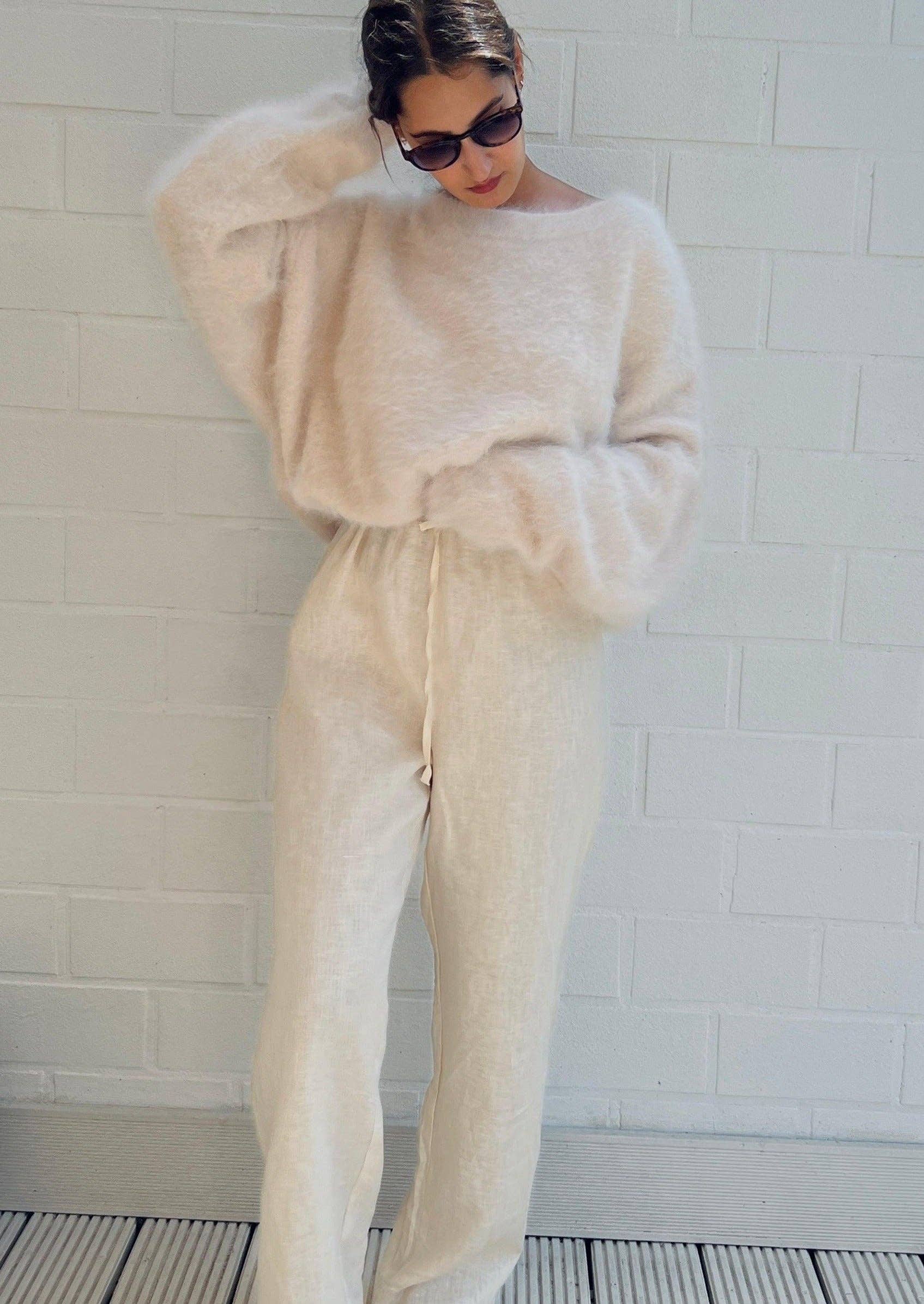 ROSYLEIA - Wholesale Tunic Sweater - Women's - Oversized Alpaca Wool Sweater5