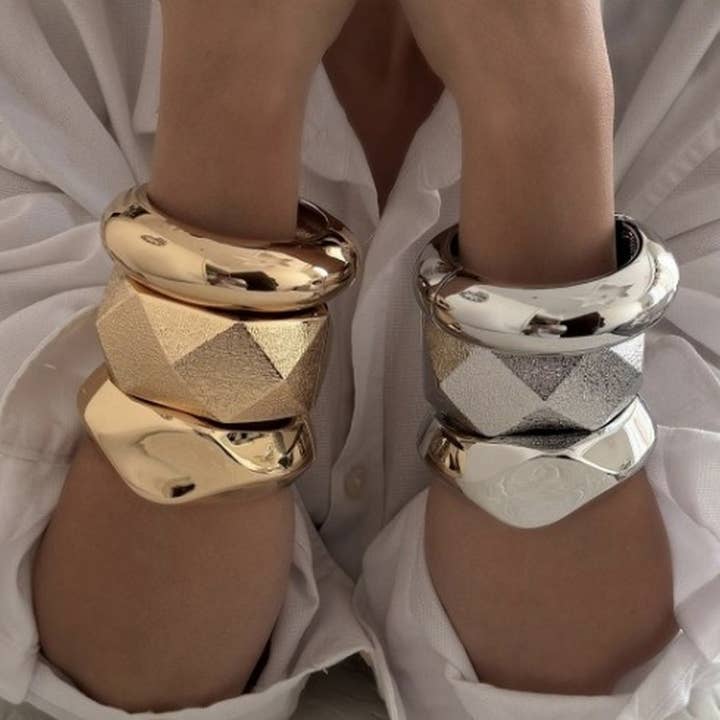 ACCITY - Wholesale Cuff Bracelet - NEW RETRO LUXURY FASHION VERSATILE OPEN BRACELET_CWMM3091