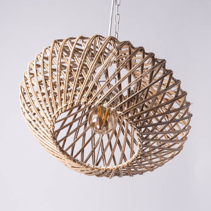 Lampada a sospensione in rattan intrecciato a forma di diamante – H 25 cm L 30 cm per la vendita all'ingrosso da parte di Maison Annabi