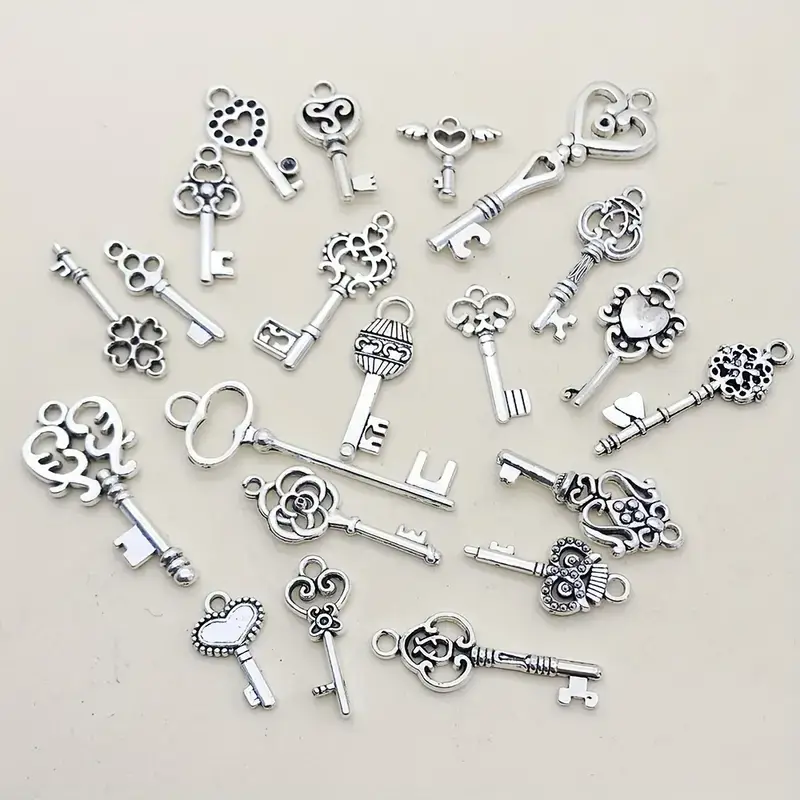 Magnifique Hearts - Wholesale Craft Supplies - Vintage Silver Colored Keys, Jewelry Making Craft Supplies3