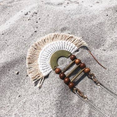 This Ilk – wholesale Hänge-/berlockhalsband – Nubian öken halsband i trä pärlor11