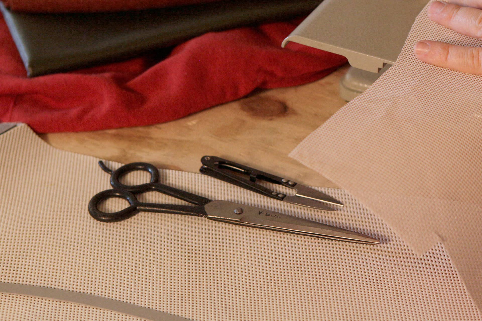 AUTHENTIC BLADES - Wholesale Scissors - Authentic Blades CHOUT, household, craft, or hair scissors1