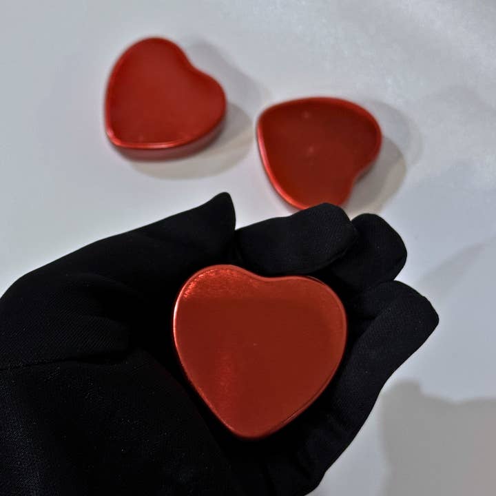 LIVEY candles - Wholesale Travel Candles - Heart-Shaped Travel Tin Candle, Romantic Candle, Valentine's1