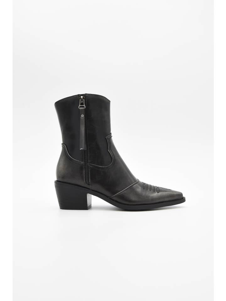 Azarey - Wholesale Cowboy Boots - Women's - Cowboy ankle boot side zipper and embroidered toe 462K1742