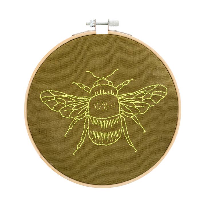 Cotton Clara Craft Kits & Supplies - Wholesale DIY craft kit - Bumble Bee Beginner Embroidery Hoop Kit - DIY Craft Kit2