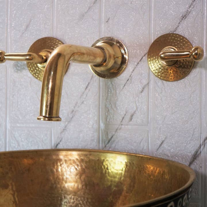 brass wall mounted faucet smood spout-valve for wholesale by Maroccarpets Poufs and pillows wholesale +31648976894