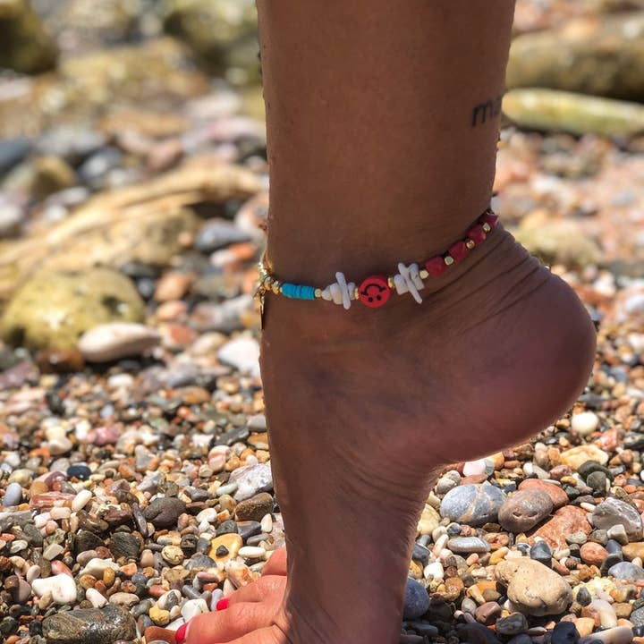 Christina Christi - Vendita all'ingrosso Cavigliere - Cavigliera boho con charm a sorriso e perline colorate4