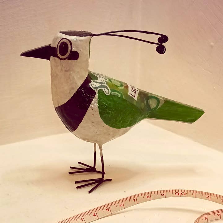 Kievit Vogel Chique Papier-maché Gemengde Media Sculptuur Kunstwerk voor wholesale door Tania Holland Gallery