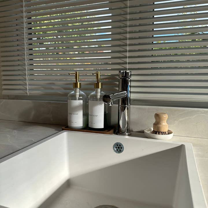 So At Nature - Wholesale Dish Soap - Luxury Clear Glass Bottle Set, Tray, Pot Brush and Ceramic Dish - Gold Metal Dispenser5