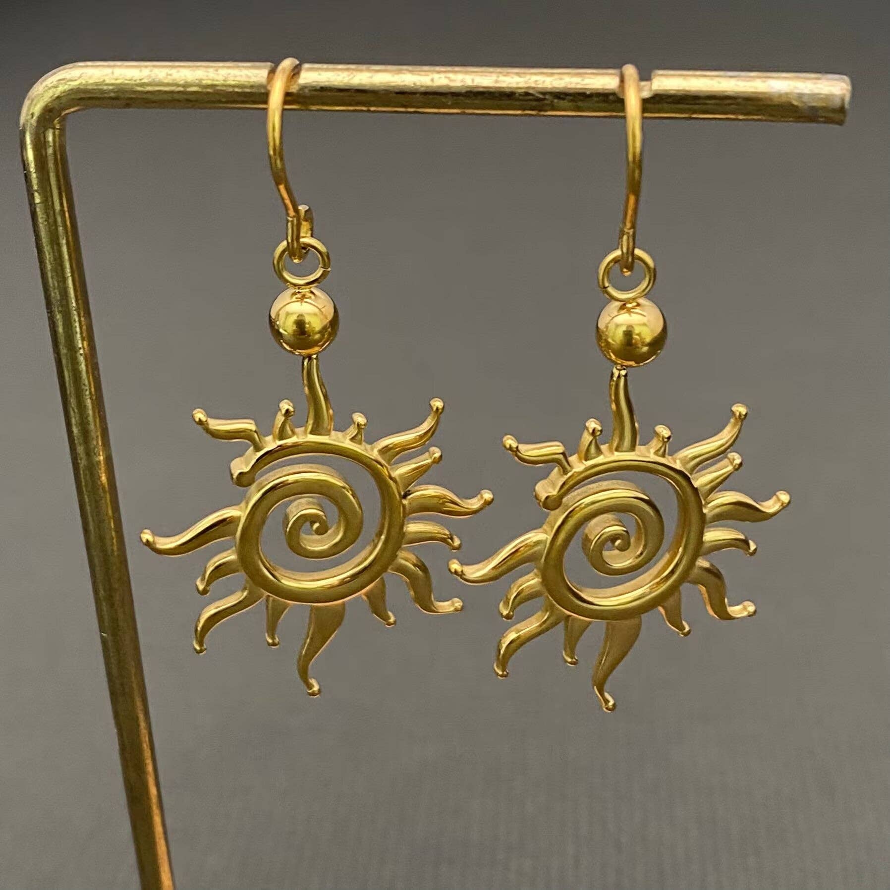 Mio Queena - Wholesale Huggie Earrings - Vortex Sun 18K Gold Plated S.Steel Dangle Earrings - FGS1
