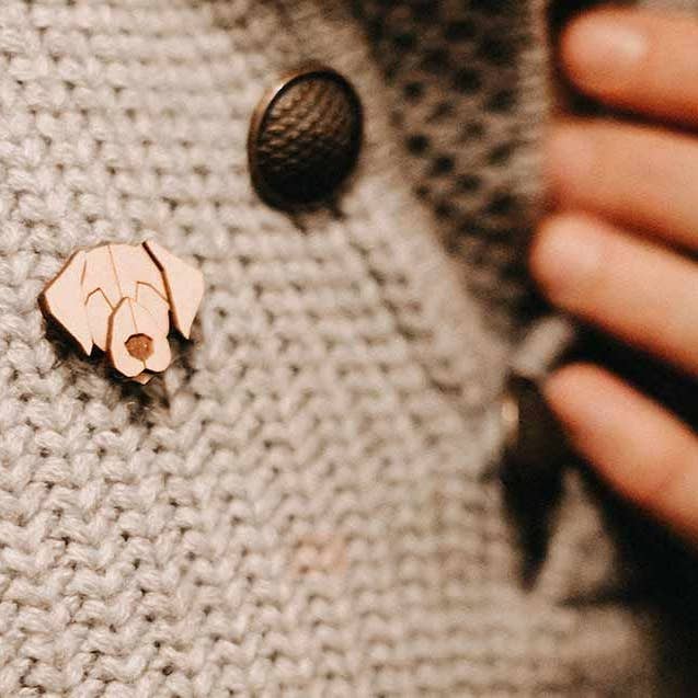 Bewooden - Wholesale Brooch - Labrador Brooch4