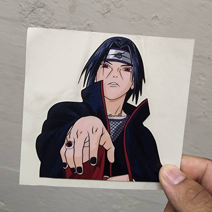 anime klistermærke l itachi for engroshandel hos Nimbussibs