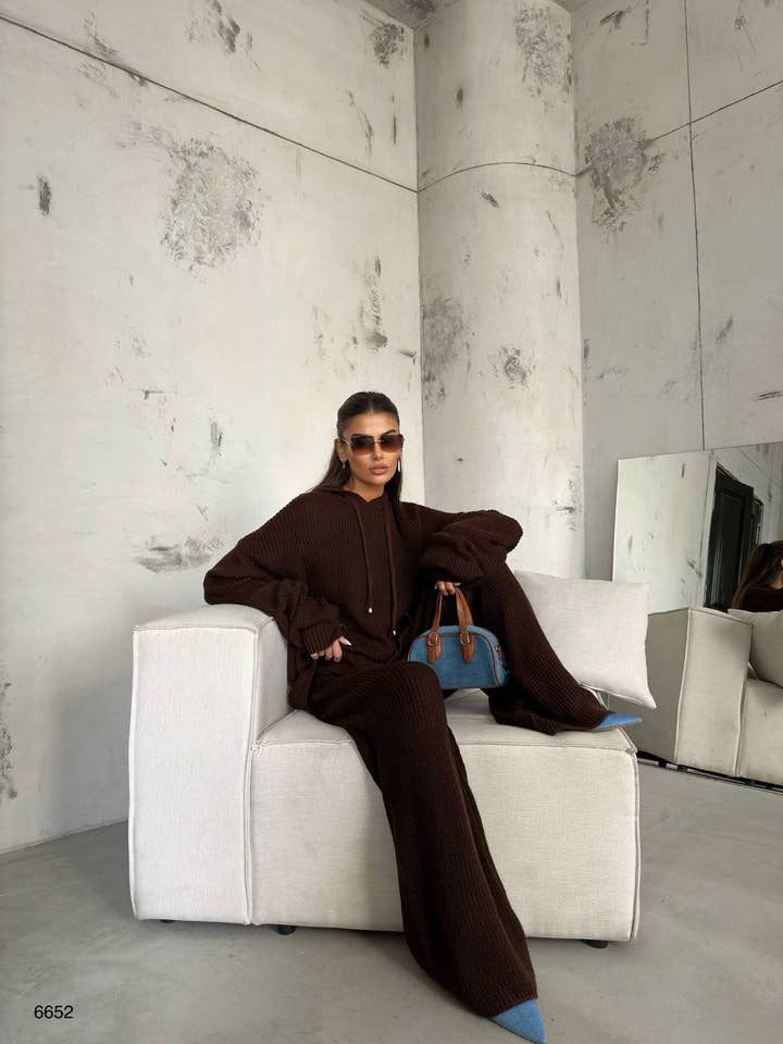 Ästhetisches Loungeset aus Strick in Übergröße für den Großhandel von Refined