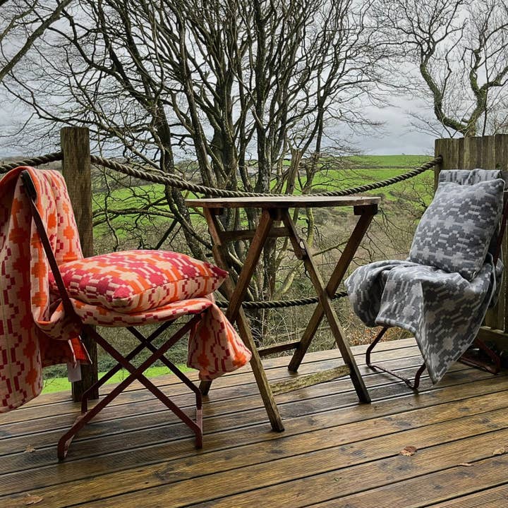 Patagonia throws and blankets for wholesale by Melin Tregwynt