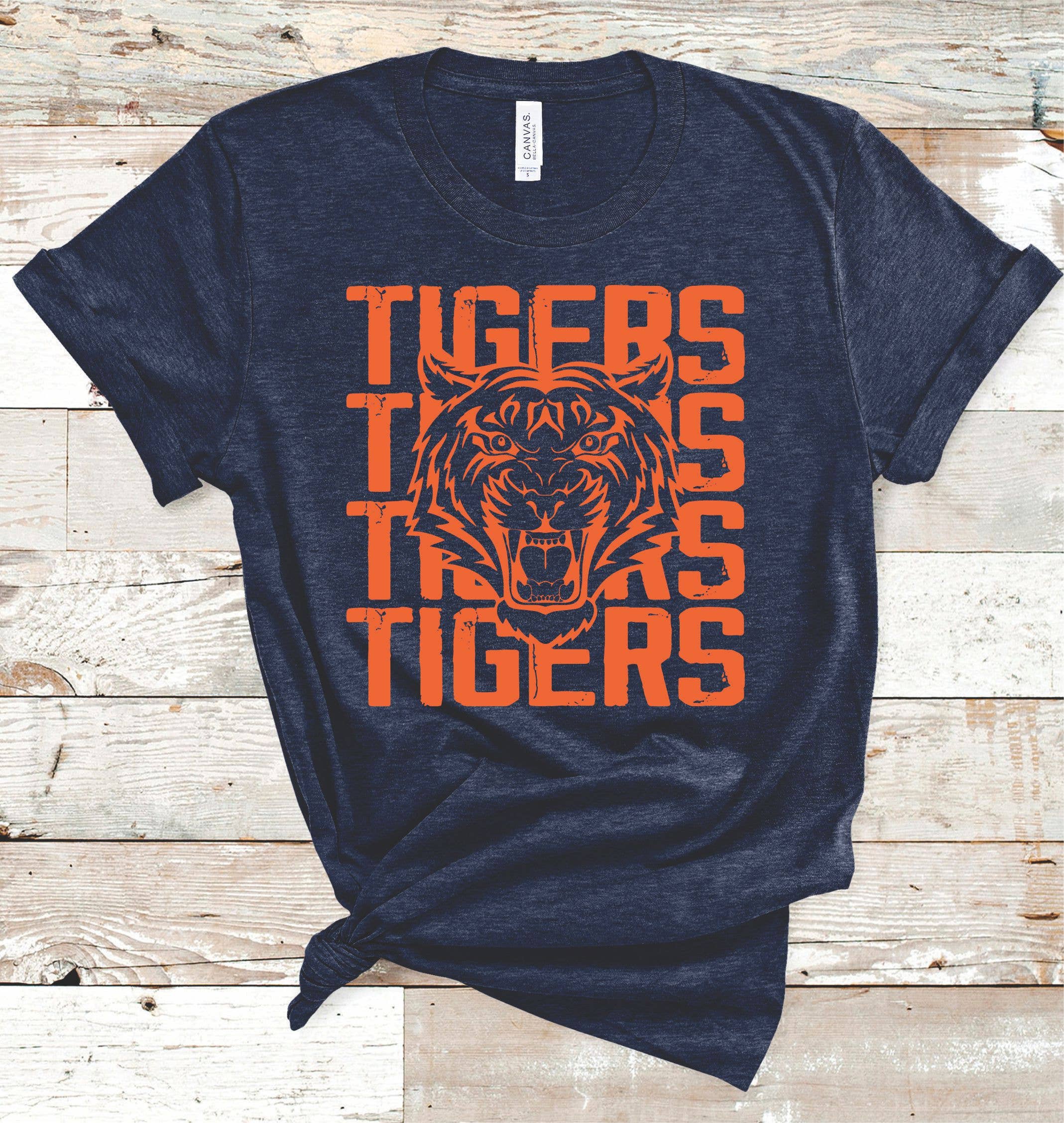 American Threadz Apparel – Engroshandel T-shirt med print - Dame – Custom t-shirt med stablet maskotdesign16