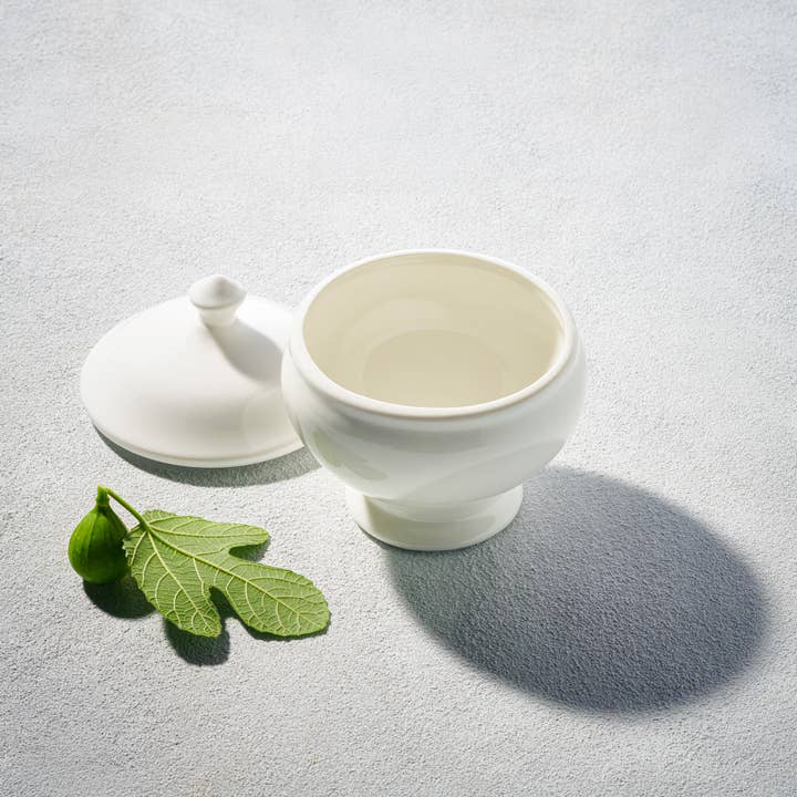 Kadra Kitchenware - Wholesale Bowl - Vikko Lightning - Round White Soup Bowl with Cover, 14 oz