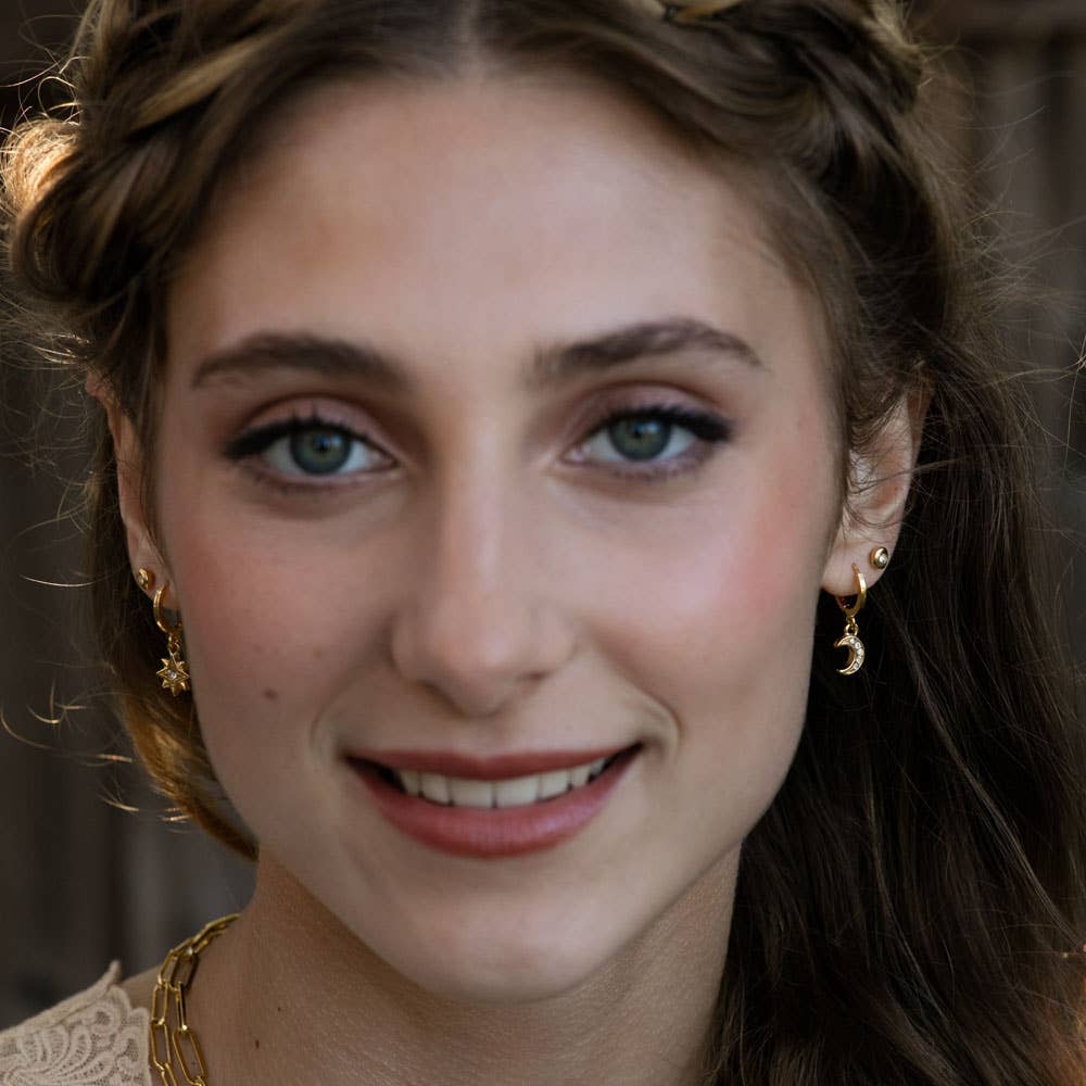 Amano Studio – brincos huggies por atacado – Juno Huggie Hoops3