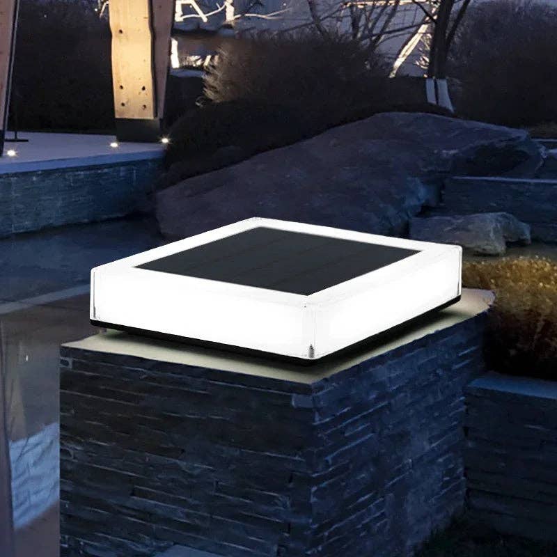 Kiyo Home – wholesale Outdoor/lawn light – Luna Solar Post Lights0