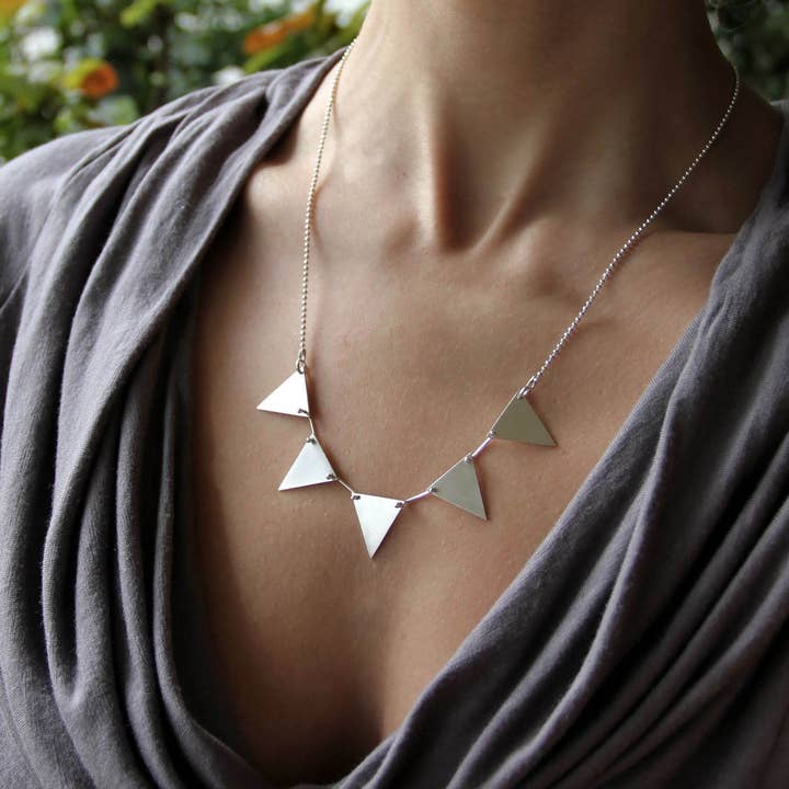 Sterling Silver Triangle Garland Necklace for wholesale by tothemetal