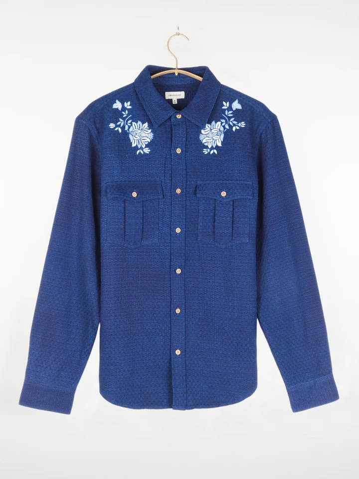 Camicia Occidentale Kalpa Ricamata Indaco per la vendita all'ingrosso da parte di Umber and Ochre