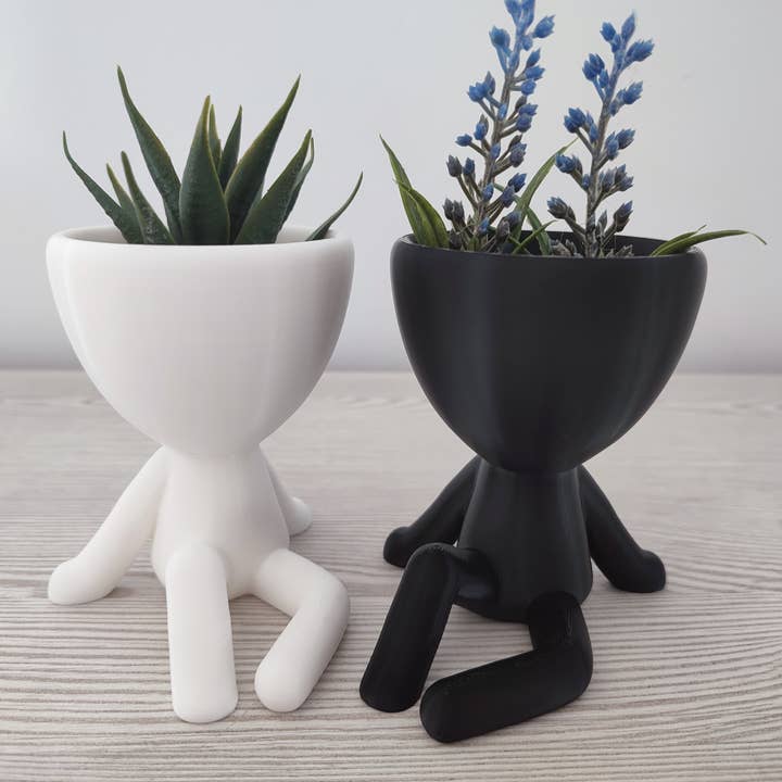 3DROOTS - Wholesale Plant Pot - Planter in the shape of a seated person ZEN-Home Decor2