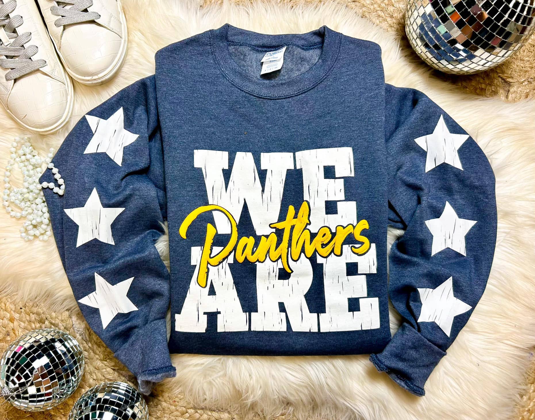 Truelove Apparel – Großhandel Sweatshirt mit Grafikdruck – Damen – We Are „Mascot“ Sweatshirt in Pufffarbe3