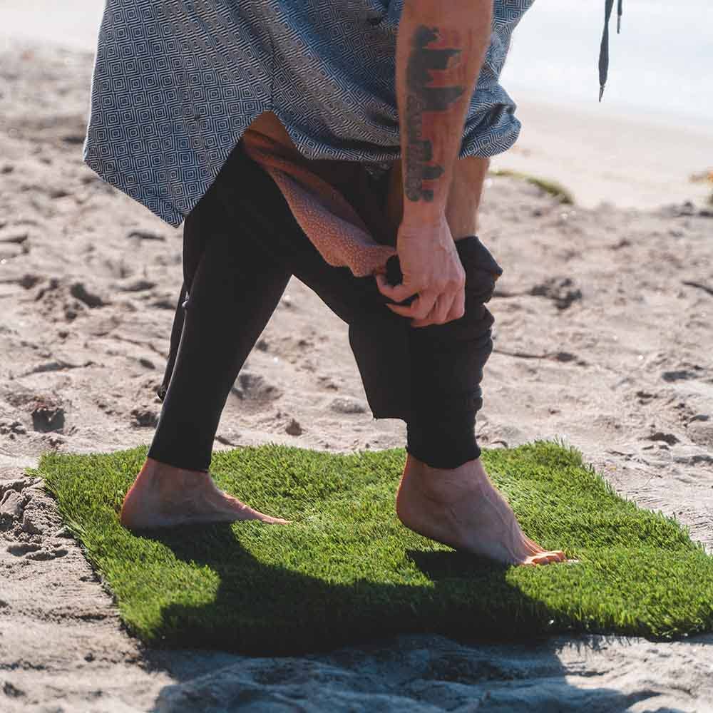 West Path - Wholesale Pet Blanket - Cat/Dog - Surf Turf Artificial Grass Camp Rug Pet Grass1