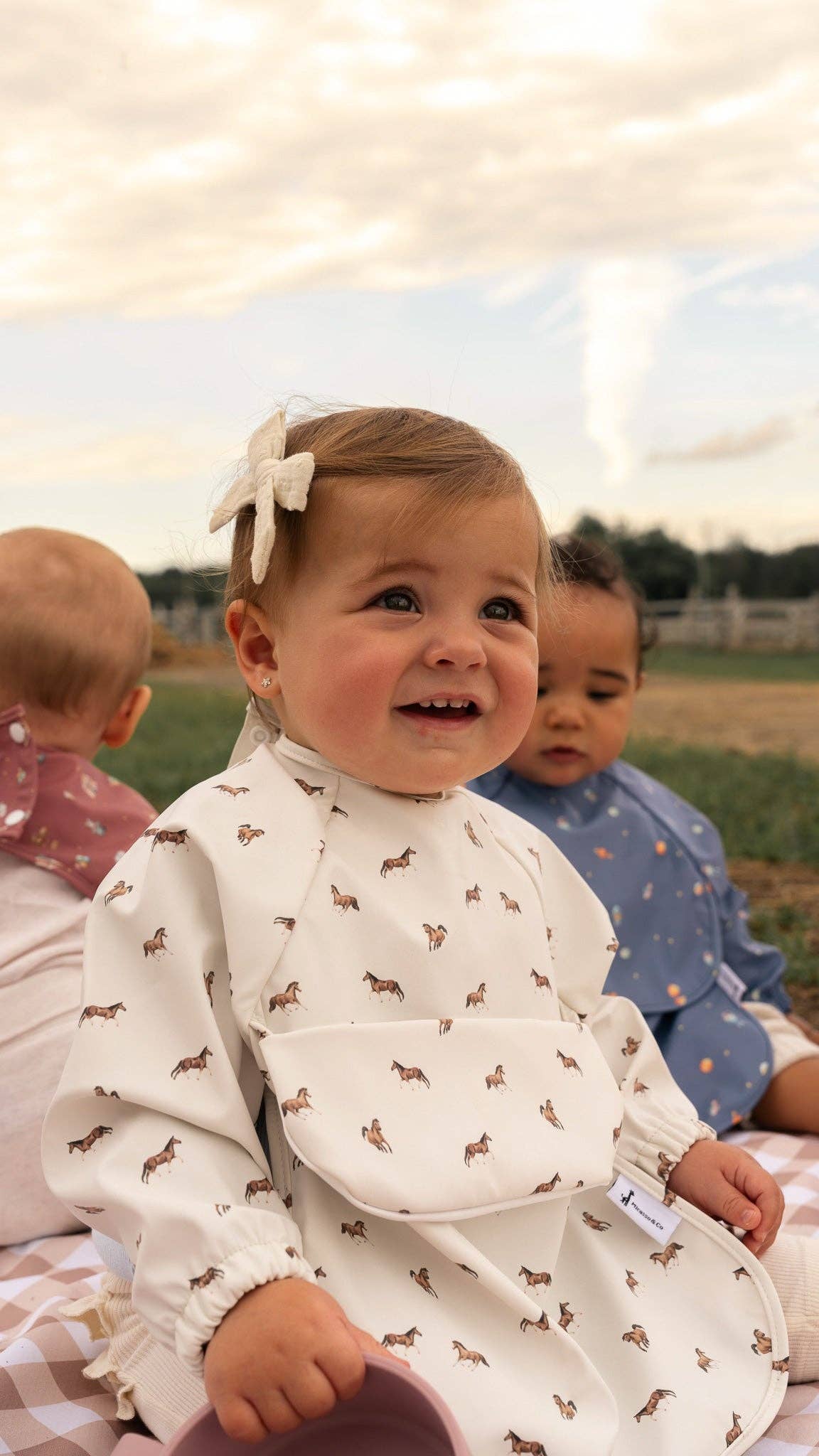 Micasso & Co - Wholesale Apron - Kids - Long-sleeve bib with integrated pocket6