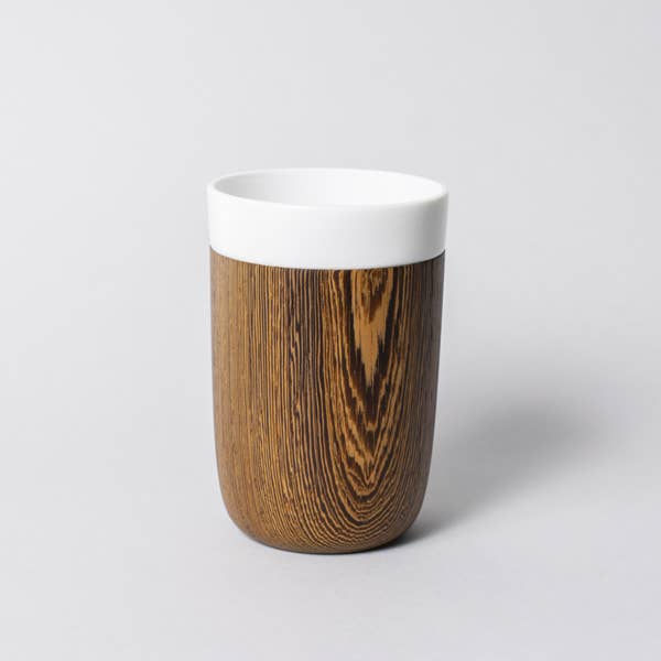 Tasse À Thé « Narval » « Porcelaine De Limoges Et Wengé» pour la vente par Moiety Paris