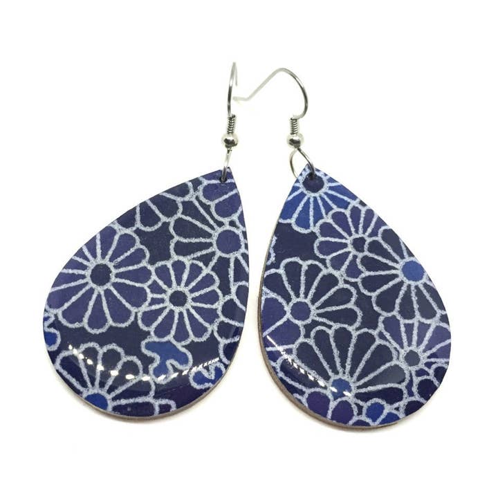 Indigo Large Blooms Traan Oorbellen voor wholesale door Prettykiku