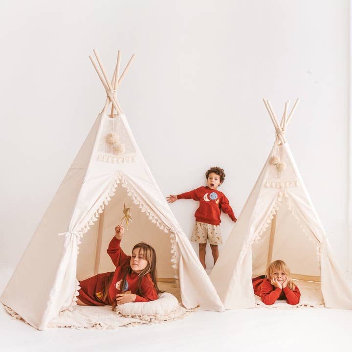 MINICAMP - Wholesale Tent - Kids - MINICAMP Extra Large Indoor Teepee Tent with Tassels Decor2