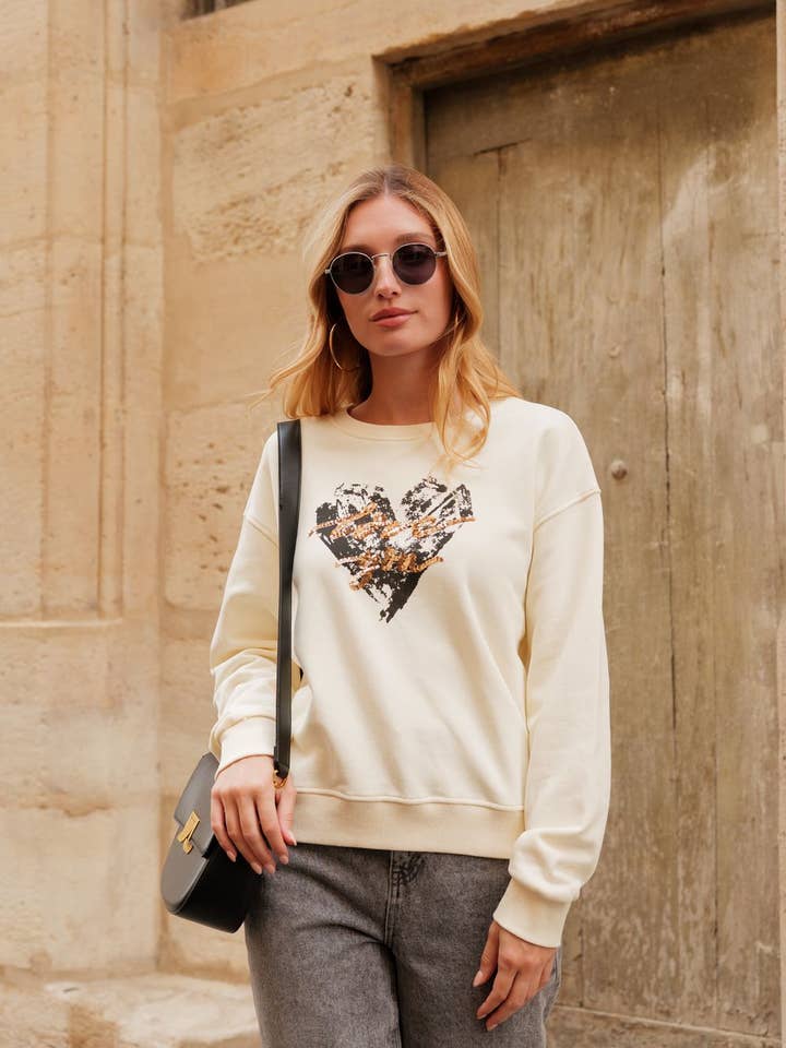 Crew neck sweatshirt, heart for wholesale by Attrait Paris