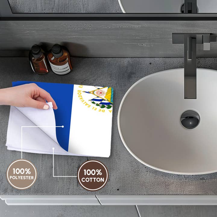 3dRose - Wholesale Badhanddoek - 3dRose, Vlag van El Salvador - Midden-Amerikaans land blauw en wit met Salvadoraans wapen, Handdoek3