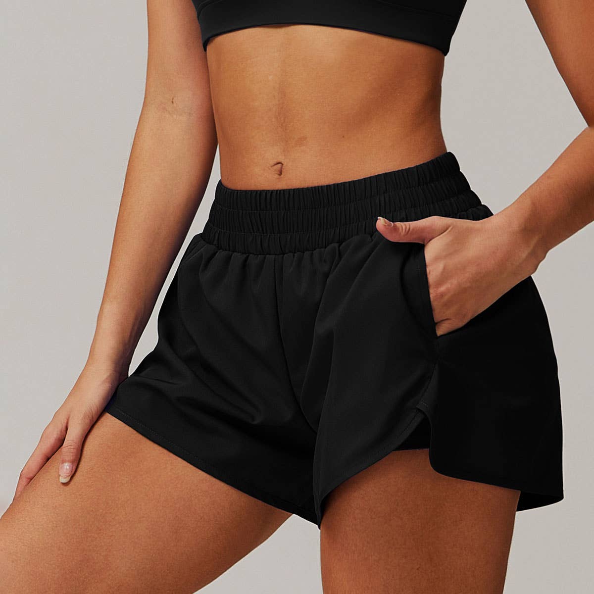 Crave by FW - Vendita all'ingrosso Pantaloncini sportivi - Donna - Short sportivo a vita alta a tinta unita con tasche6