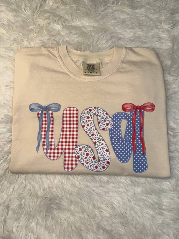 T-Shirt USA mit Blumenmuster für den Großhandel von Boonedock Boutique Wholesale