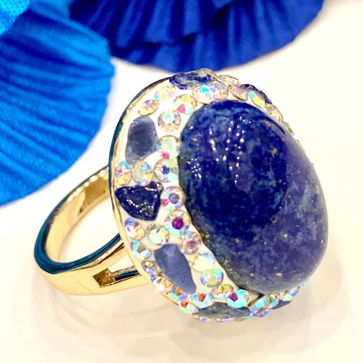 ISANA LAPISLAZZULI ~ RING I NATURLIG HÅRD STEN och galvaniserad och rodiumpläterad mässingsmetall för wholesale av Atisha Spiritual Shop