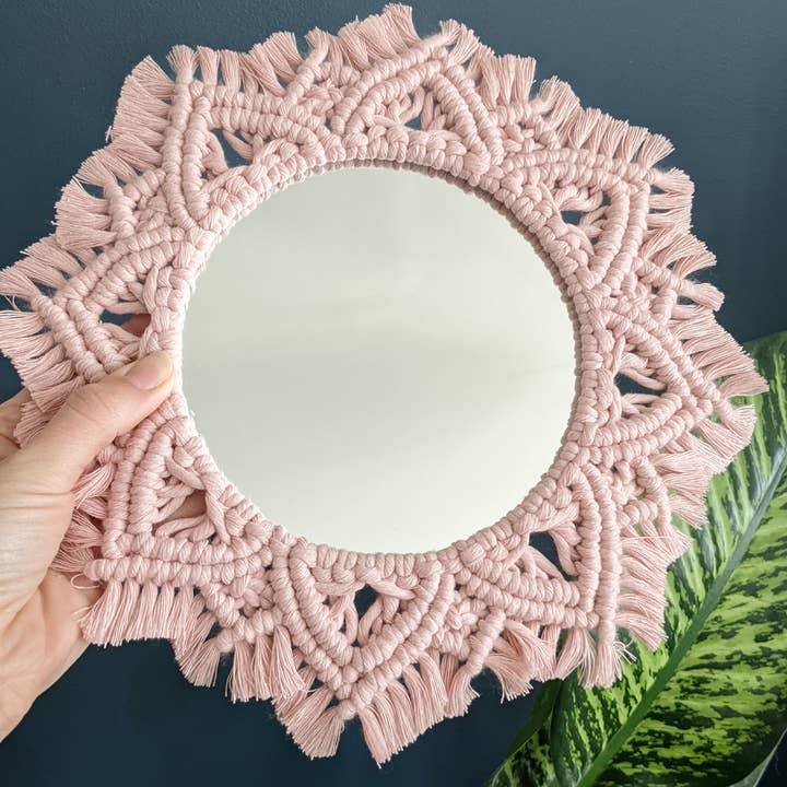 Atelier Woabo - Vendita all'ingrosso Specchi da parete - Specchio rotondo in macramè Modello TINA1