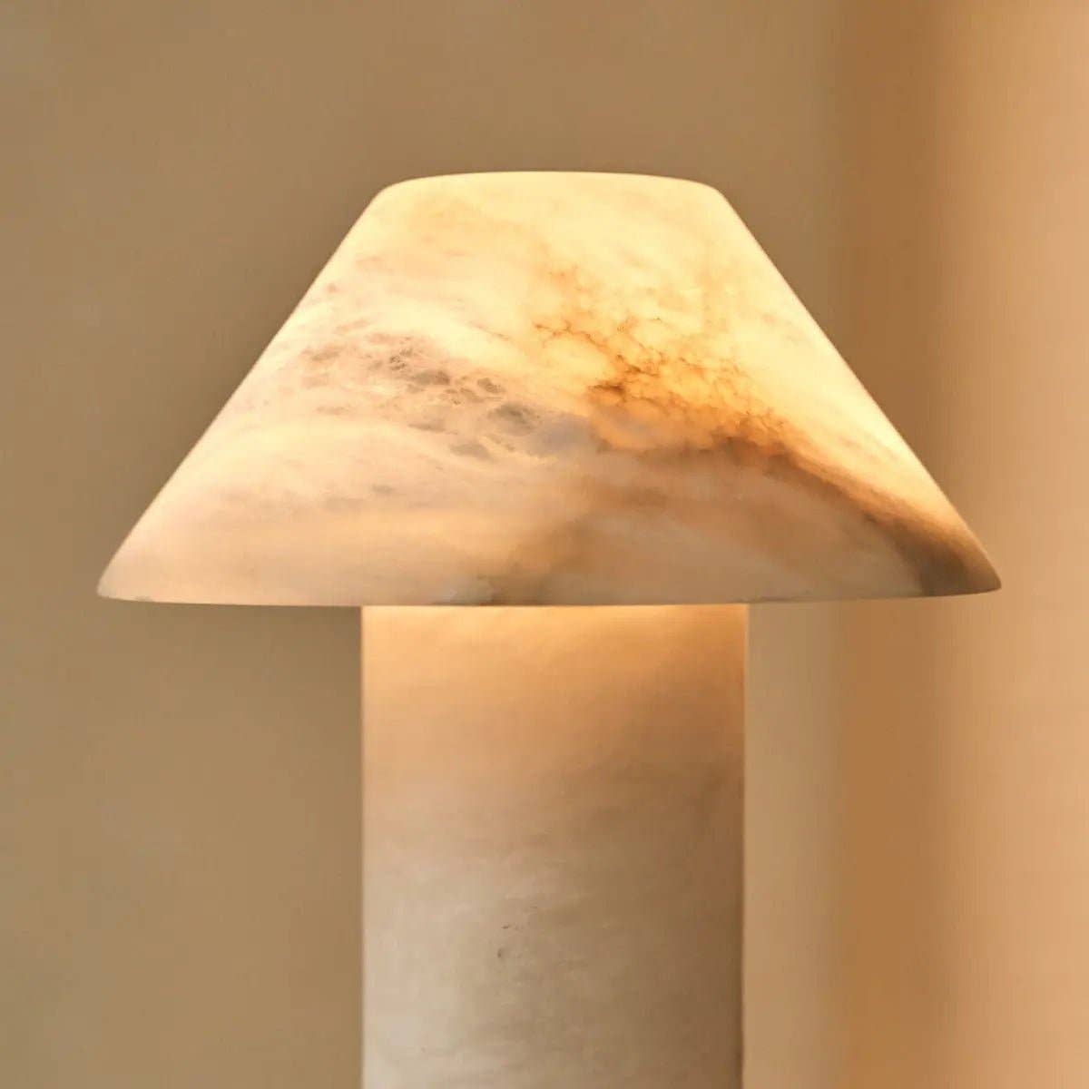 Tavellio - Wholesale Accent/Desk Lamp - Eleonora Stylish Alabaster Lamp | Unique Design with Soft Glow5
