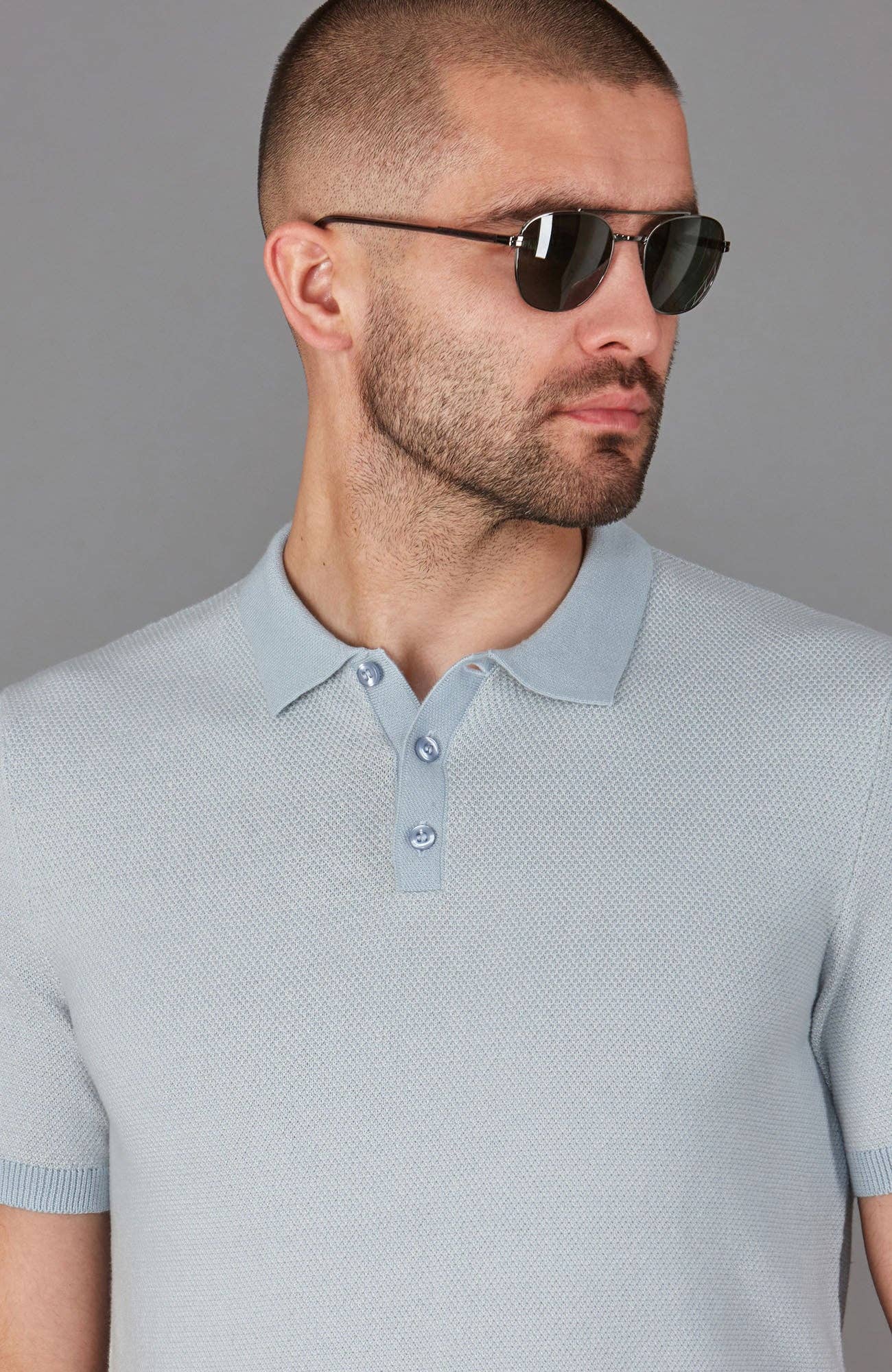 Paul James Knitwear – Großhandel Poloshirt – Herren – Zweifarbiges strukturiertes Poloshirt aus leichter Baumwolle für Herren3