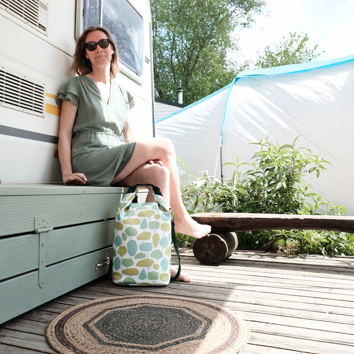 Ikuri - Venta al por mayor Bandolera - Mujer - Bolsa seca impermeable para SUP y surf Bosque4