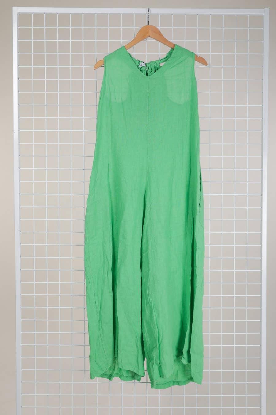 la maison des fibres naturelles – wholesale Jumpsuit – Women's – Sleeveless jumpsuit in 100% linen 6201445